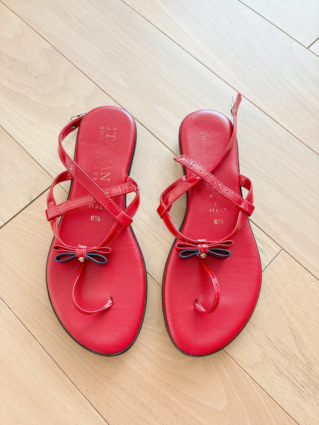 Red Thong Sandals with Bow Detail - Size 6 1/2