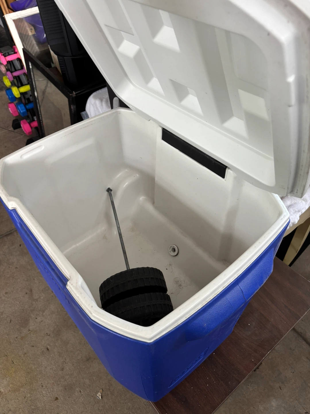 Coleman Rolling Cooler - photo 4