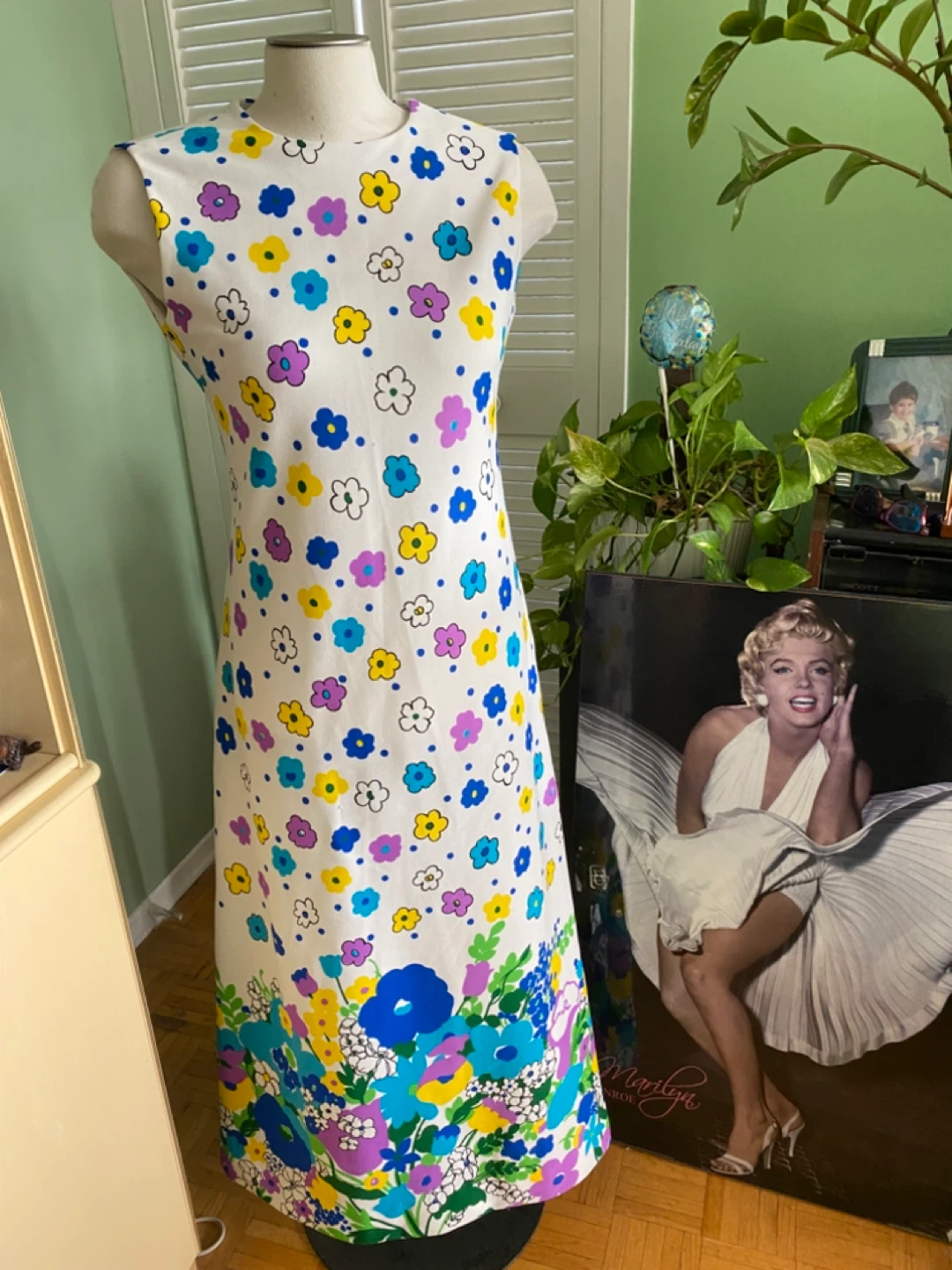 Vintage 70s Mod Original White Floral Maxi Dress