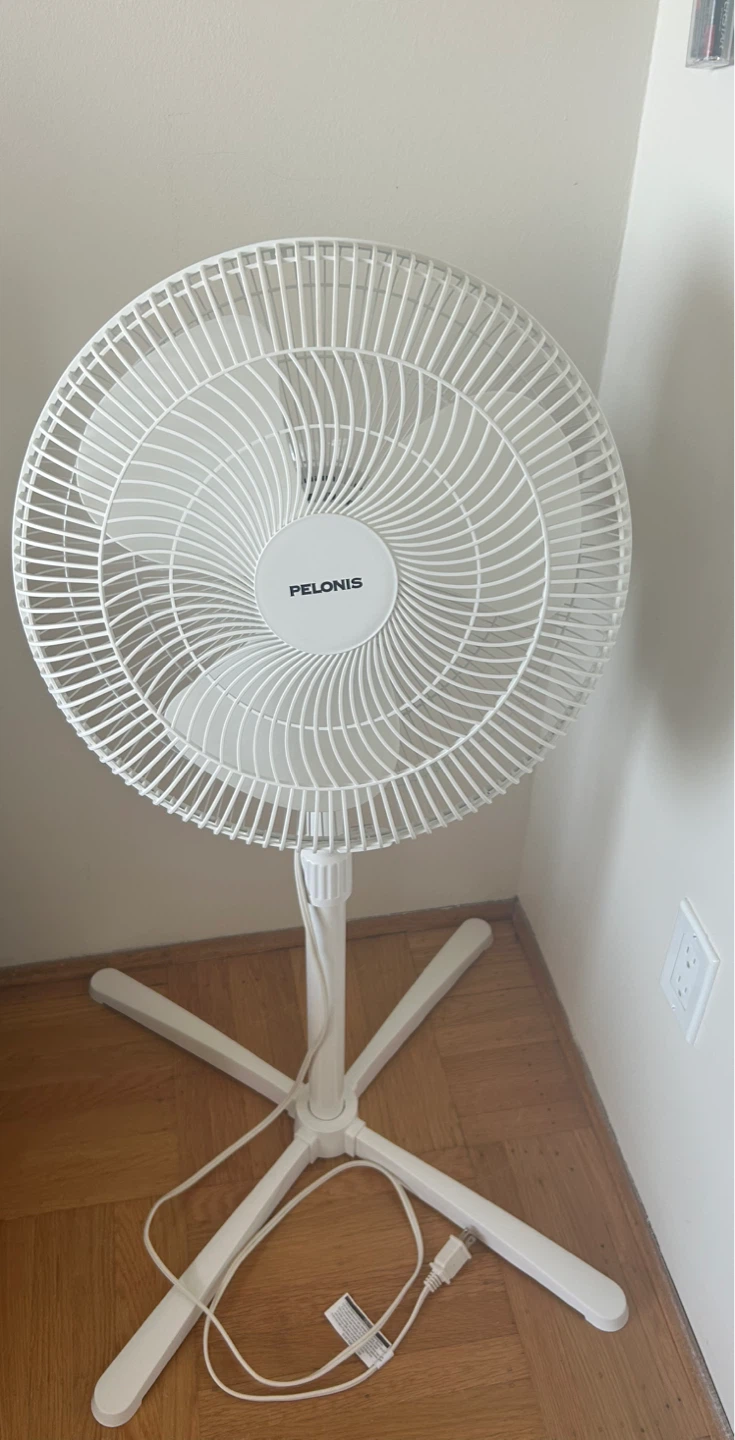 Pelonis White Stand Fan