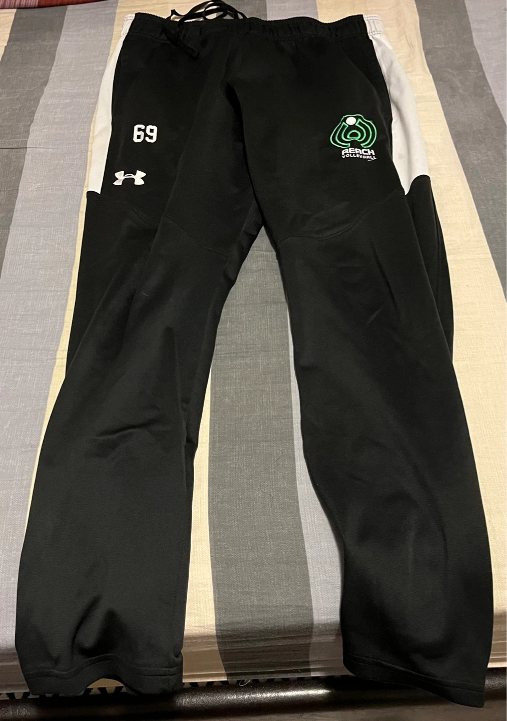 Track pants - photo 2