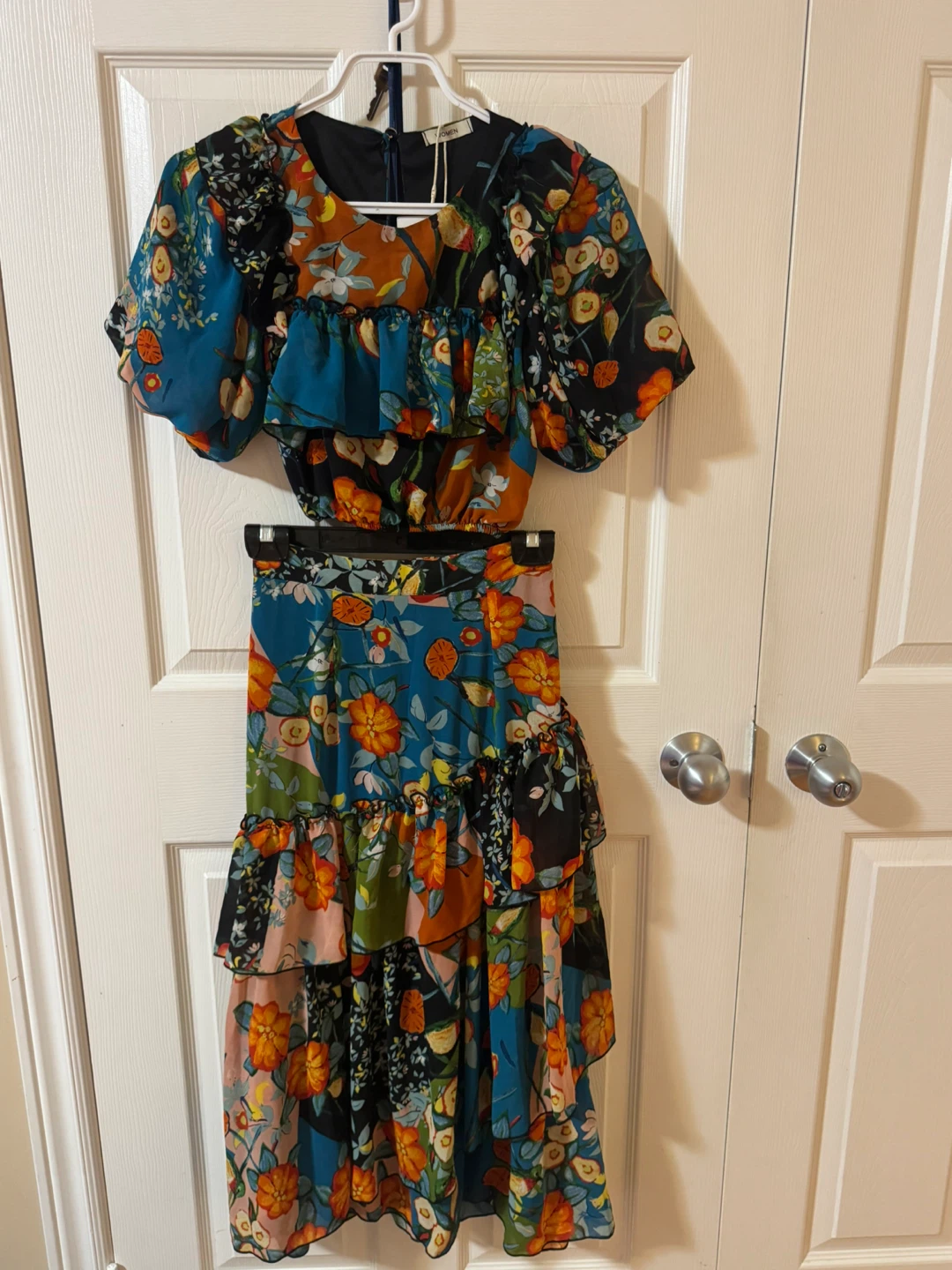 New- Floral Two-Piece crop top and skirt for women/girl