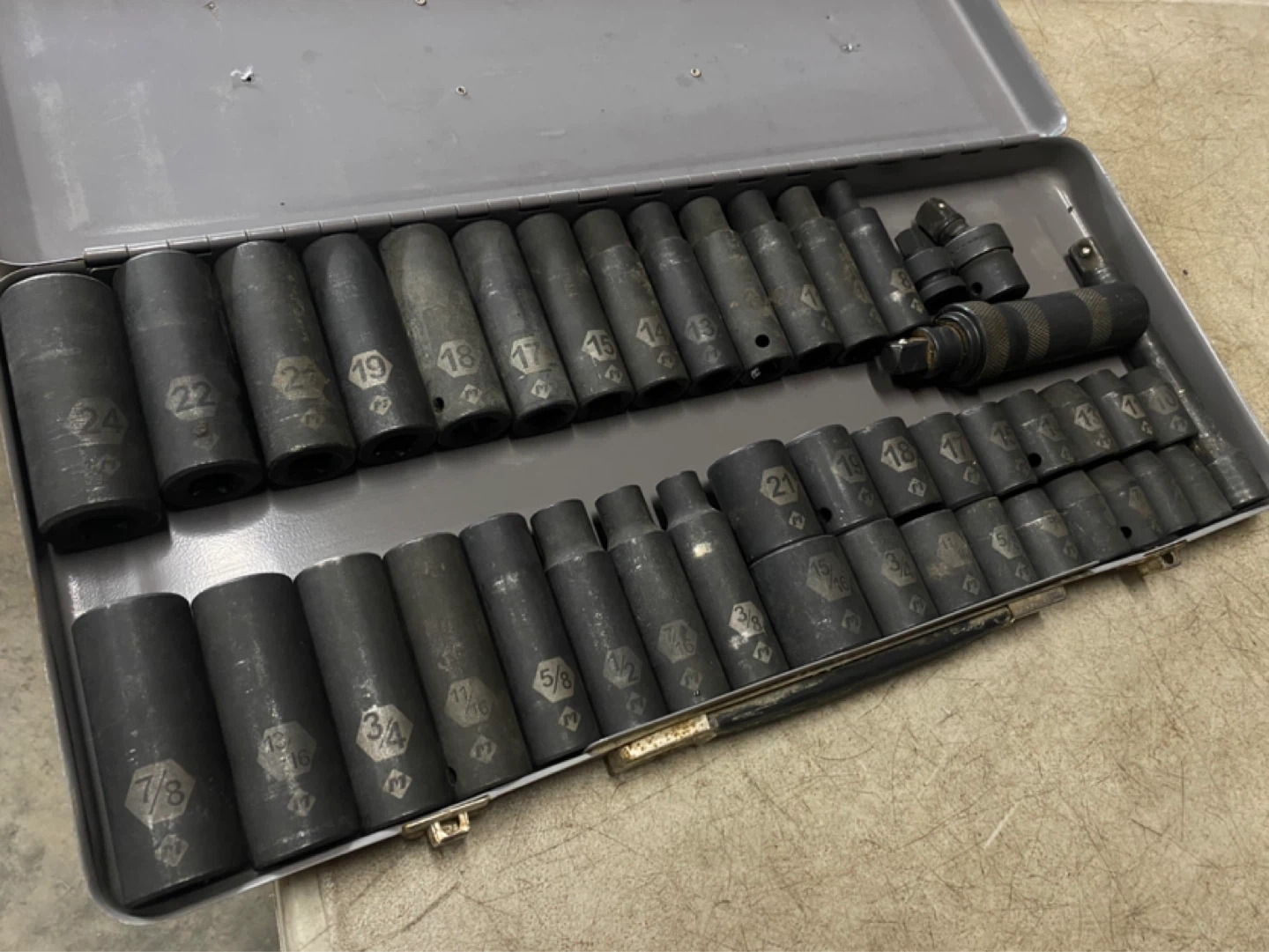 Impact socket set metric/standard