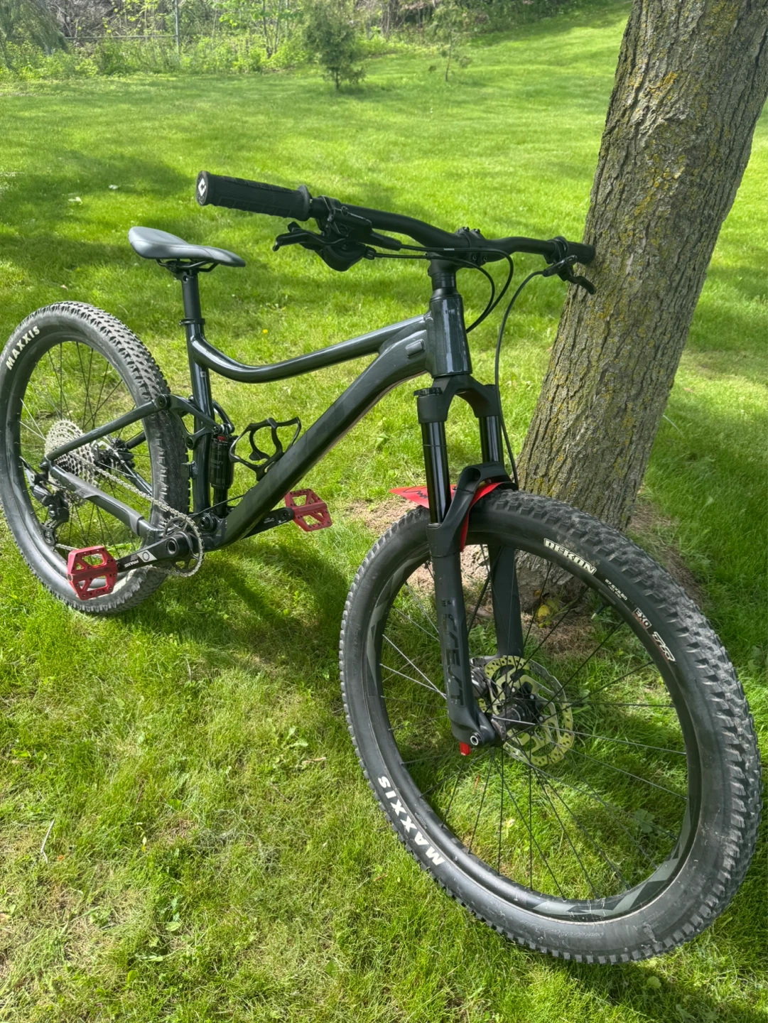 Giant Stance Mountain Bike - Medium - Dark Green