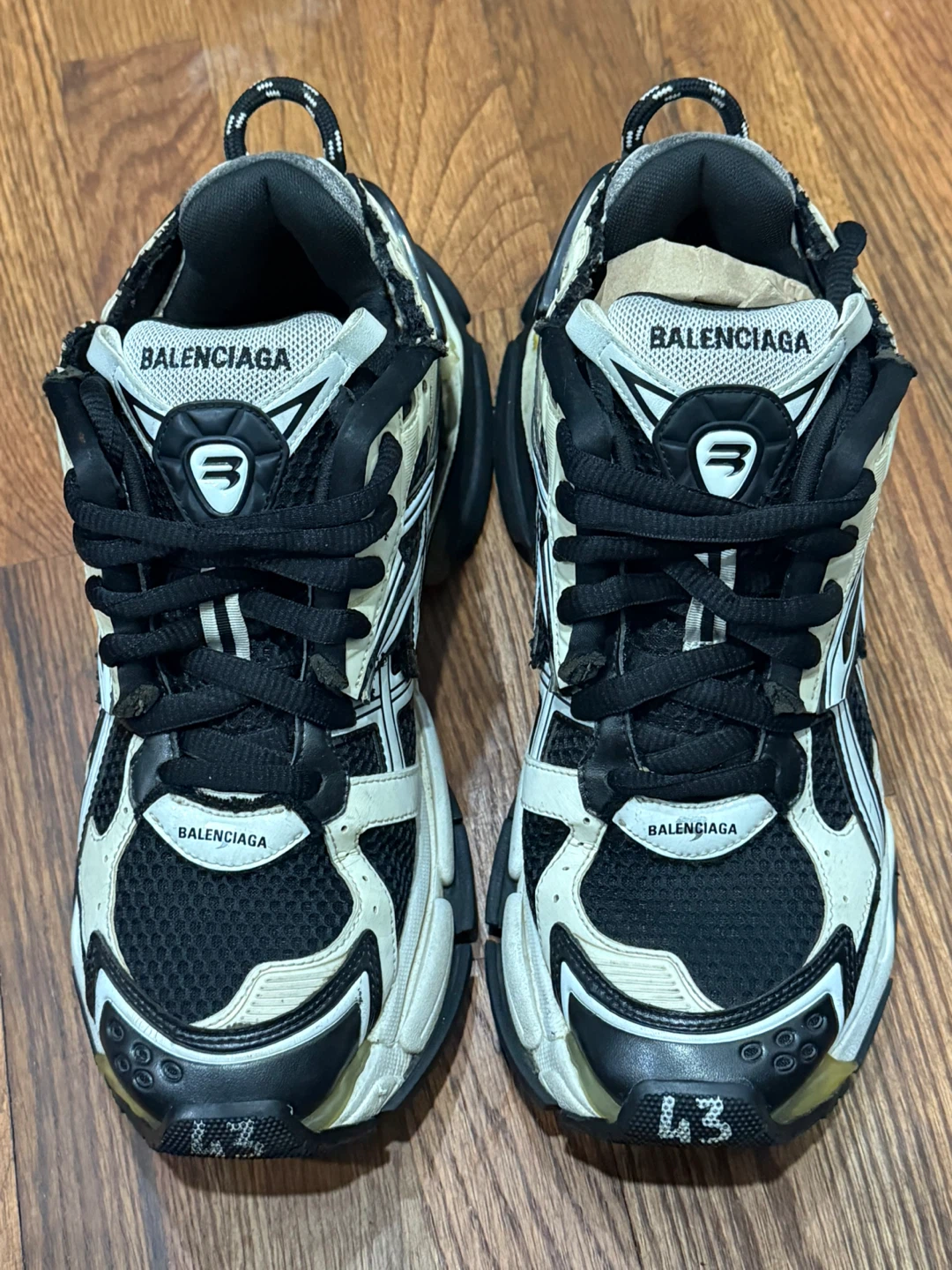 Size 43 EU / (10 US)  - Balenciaga Runner Black White - photo 4