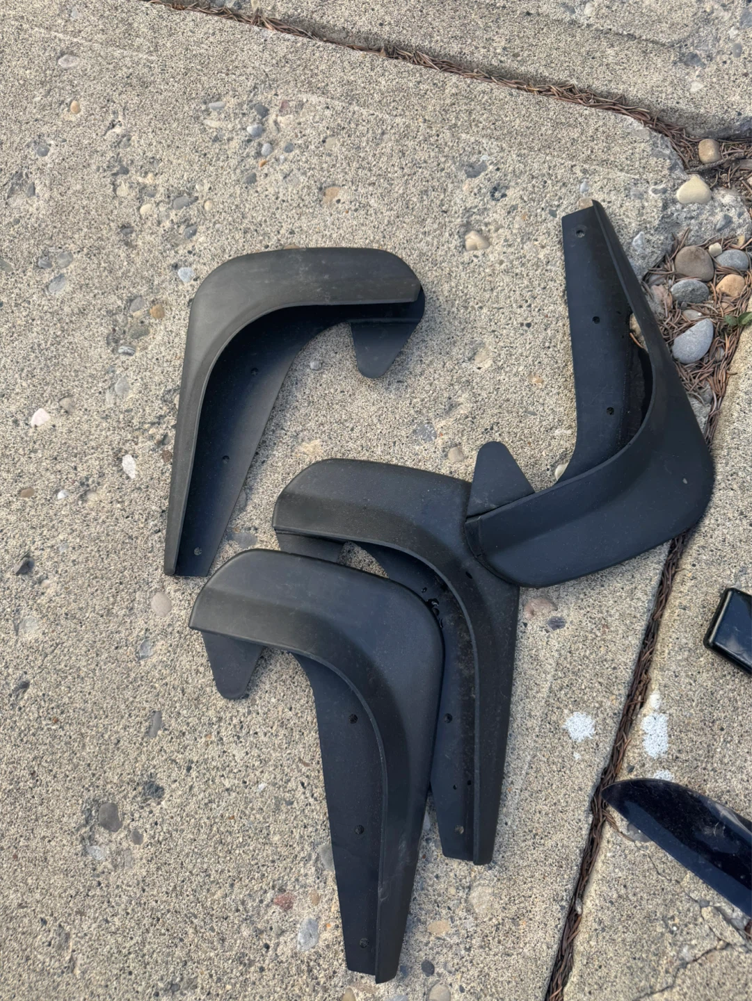 Black Car Body Kit - Spoilers and Mud Flaps - photo 3