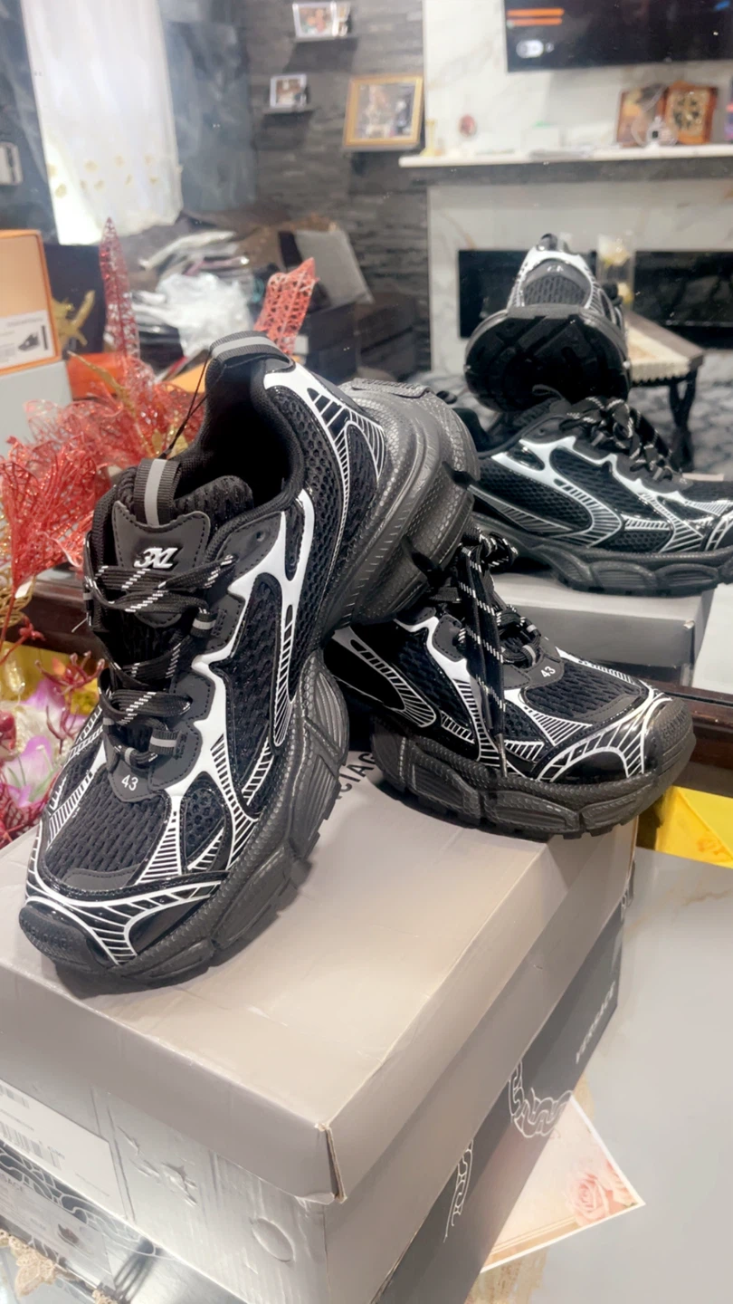 Balenciaga Men's Speed 3.0 Sneakers - photo 4