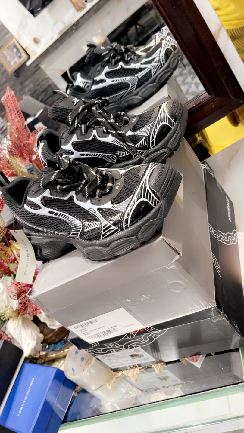 Balenciaga Men's Speed 3.0 Sneakers - photo 2