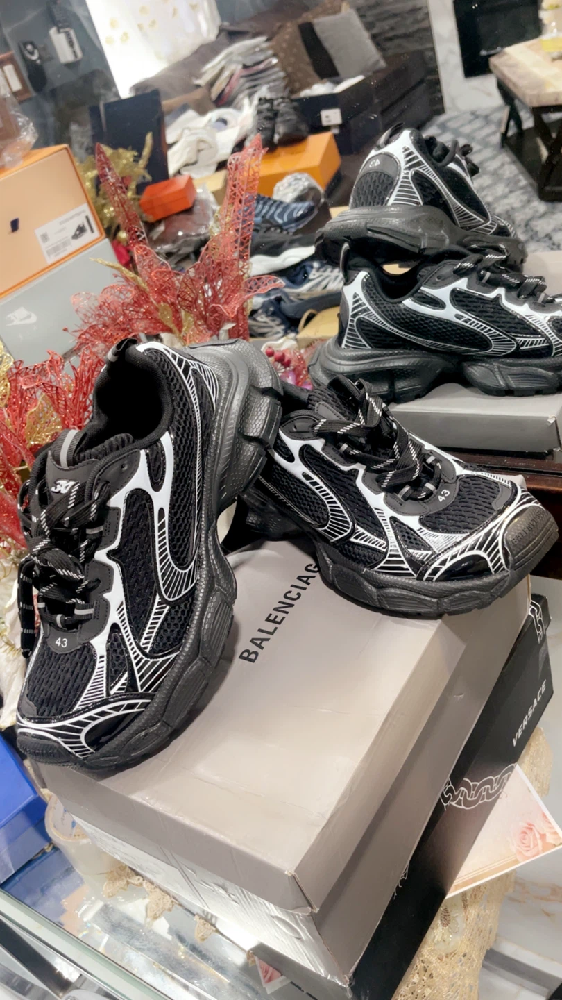 Balenciaga Men's Speed 3.0 Sneakers - photo 5
