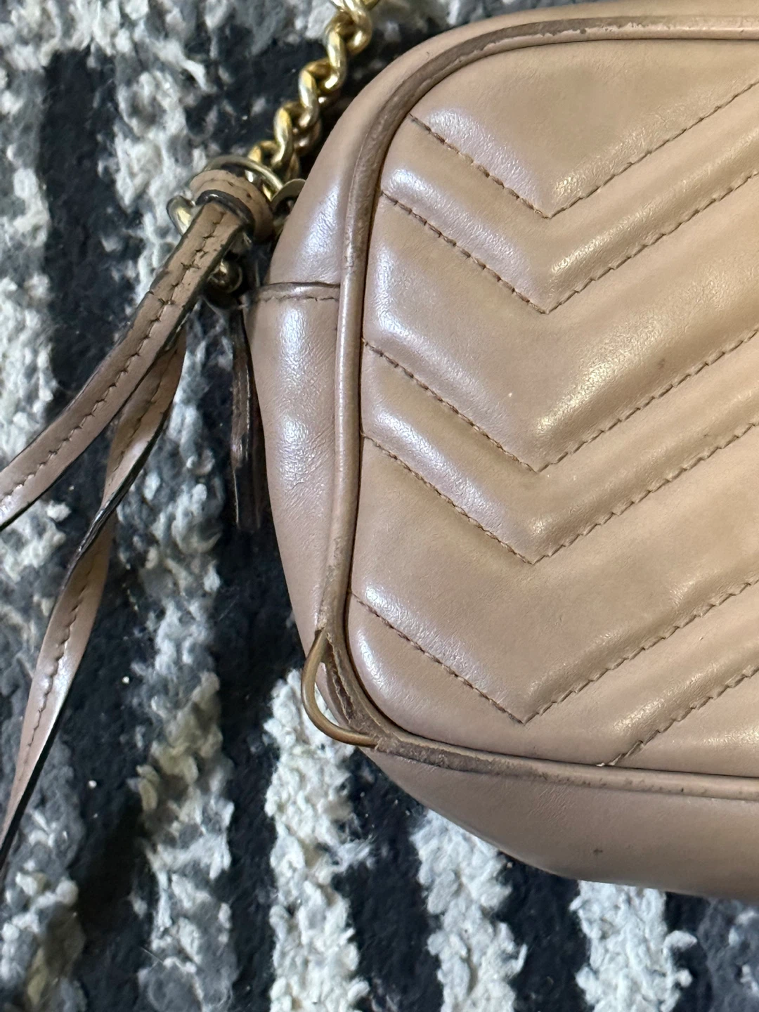 Gucci GG Marmont Mini Camera Bag in Taupe Leather - photo 4