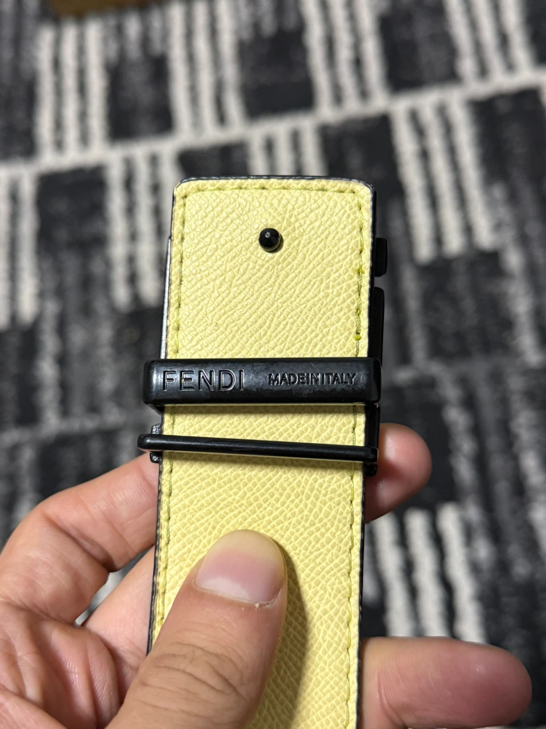 Fendi FF Belt Reversible Black and Yellow 48/120 size - photo 3