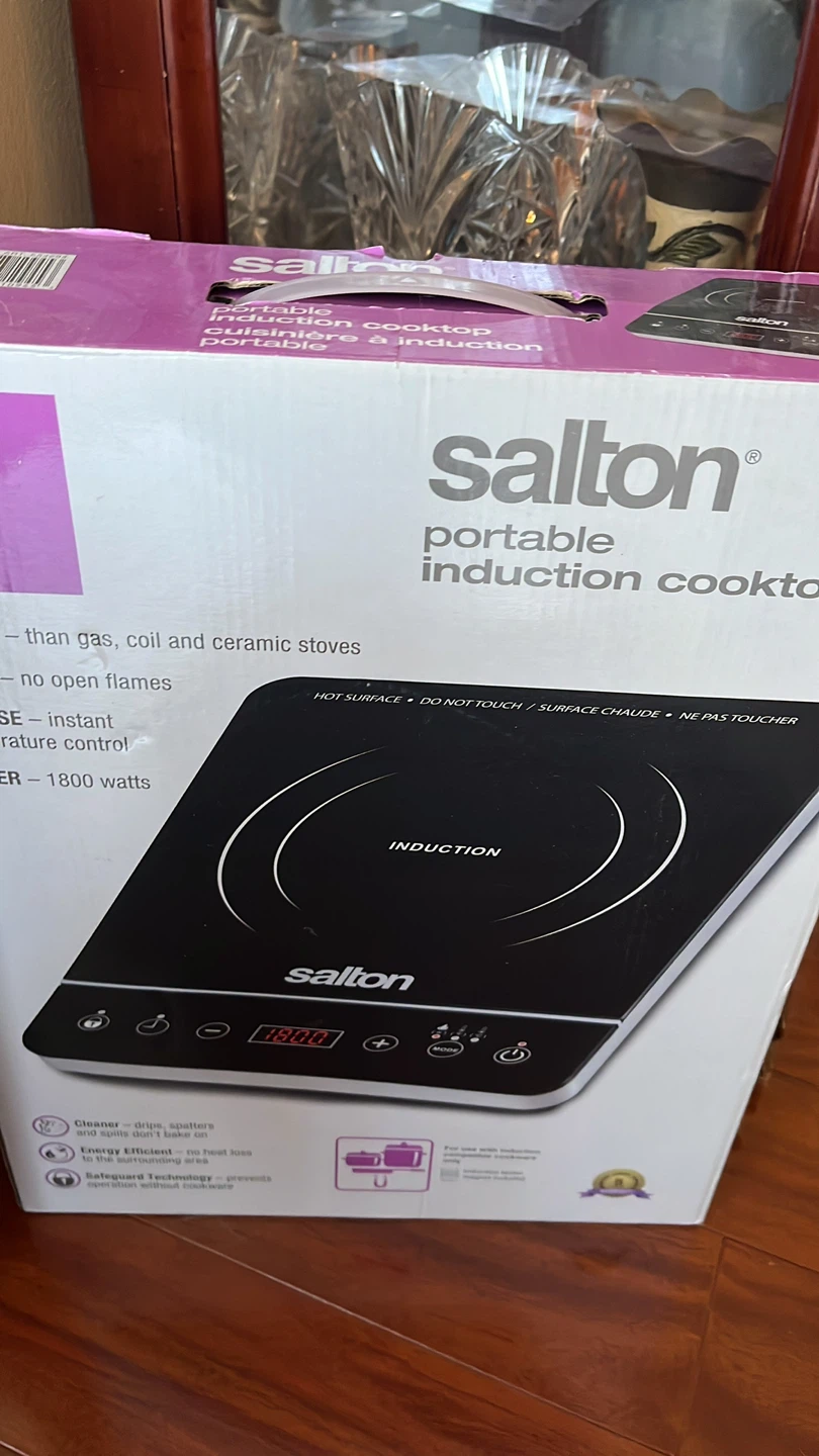 Salton Portable Induction Cooktop - 1800 Watts