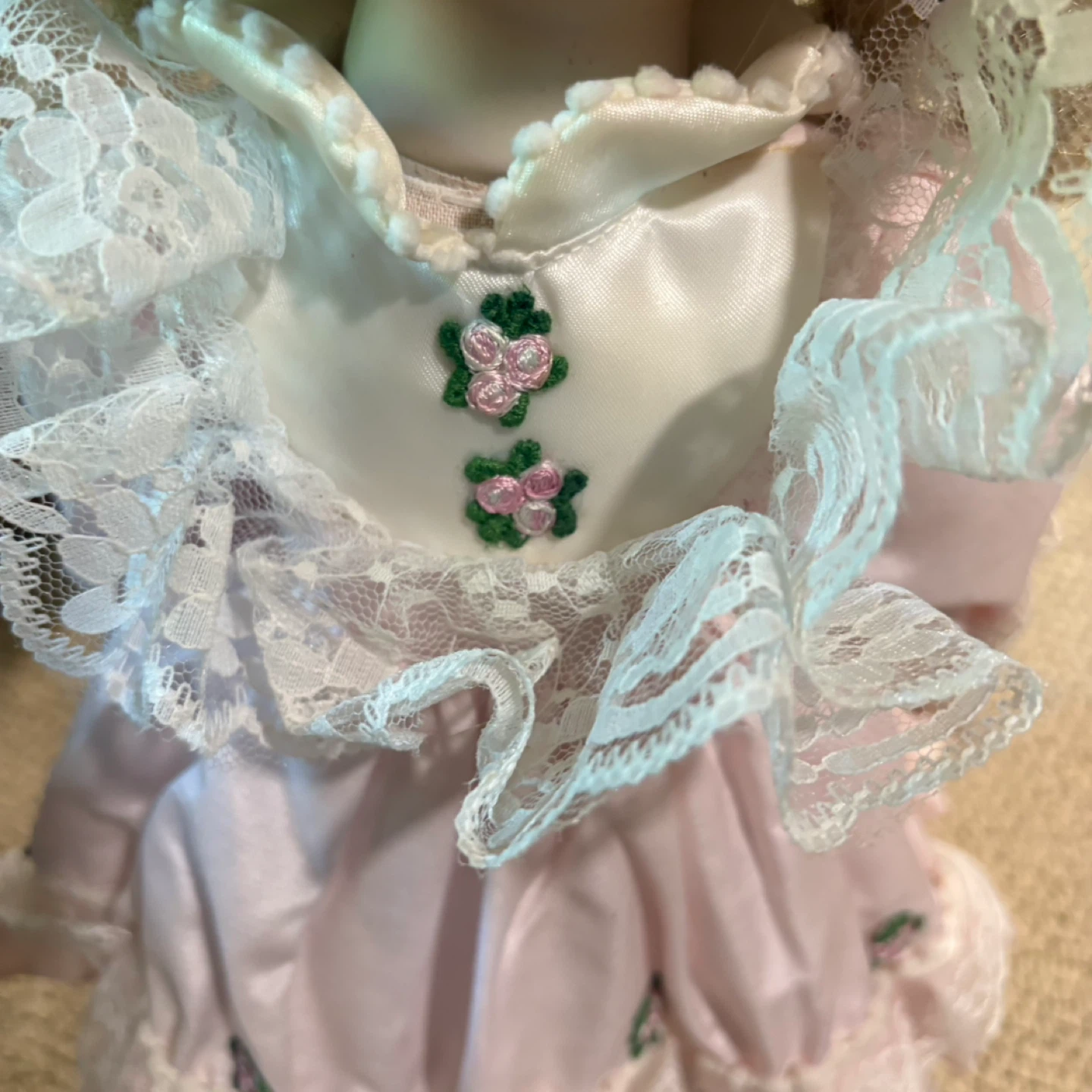 Vintage Porcelain Doll with Pink Dress and Straw Hat - photo 5