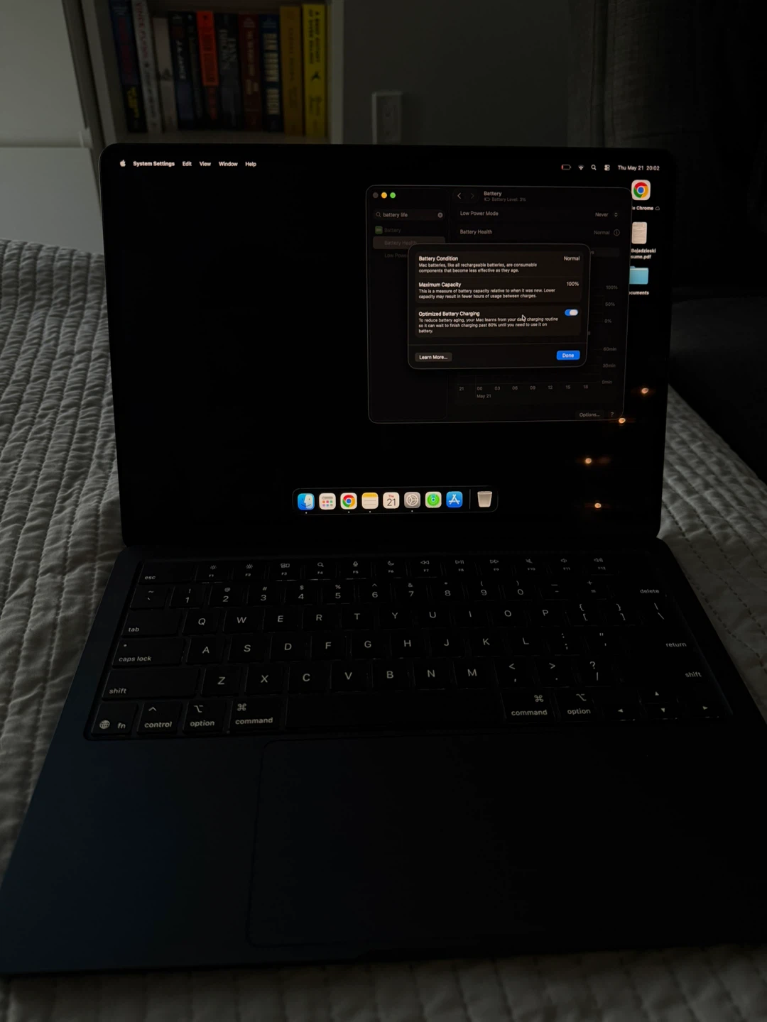 MacBook Air M4 chip 100% Battery - photo 2