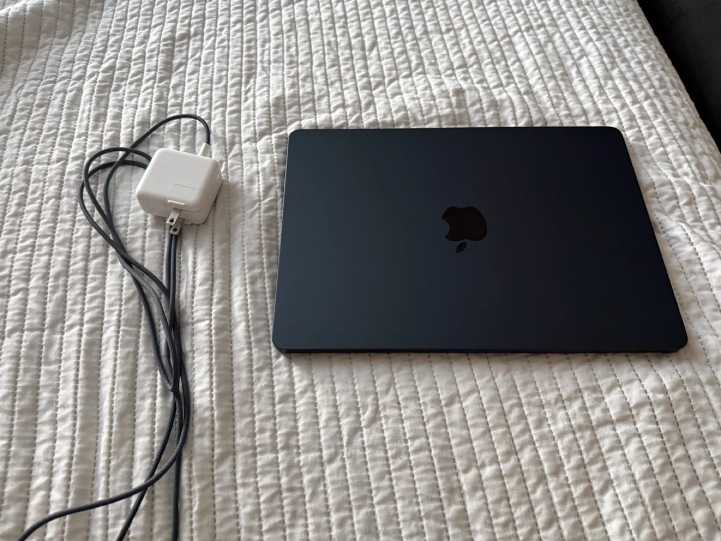 MacBook Air M4 chip 100% Battery - photo 5