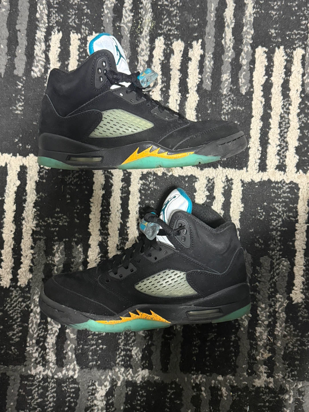Air Jordan 5 Aqua Retro Size 5y GS Black Sneakers - photo 2