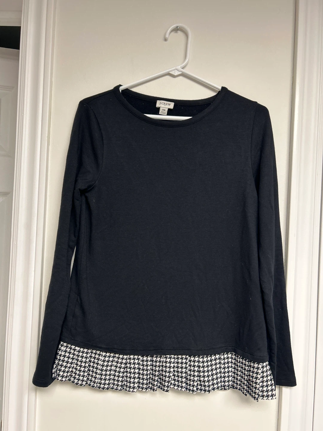 J. Crew Black Long Sleeve T-Shirt with Houndstooth Trim - XS