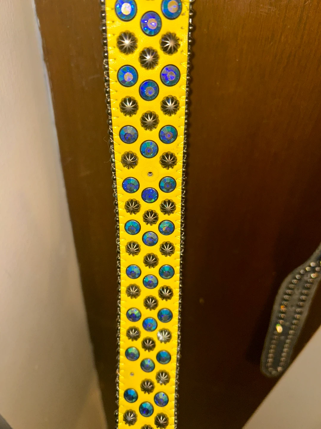 Yellow studded belt with rhinestones - photo 2