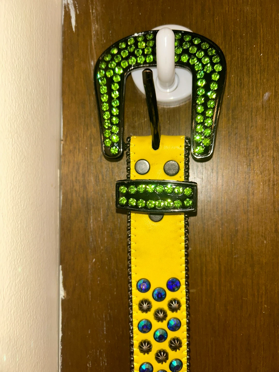 Yellow studded belt with rhinestones - photo 4