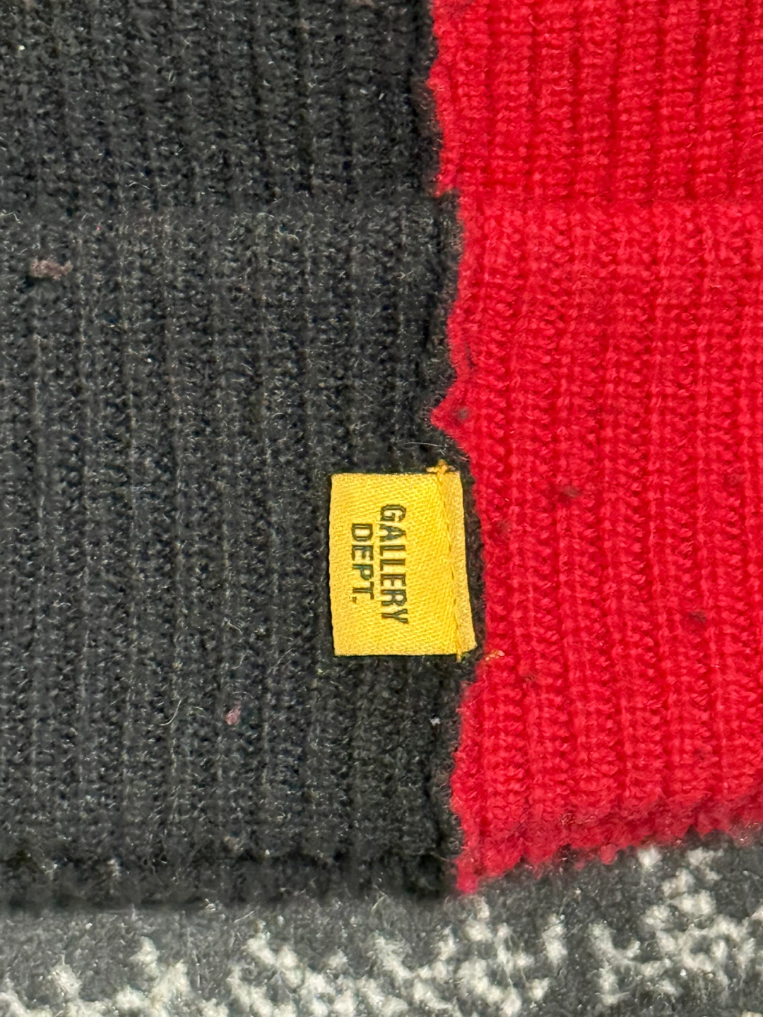 GALLERY DEPT. TOPANGA BLACK AND RED CASHMERE WOOL BEANIE HAT - photo 3