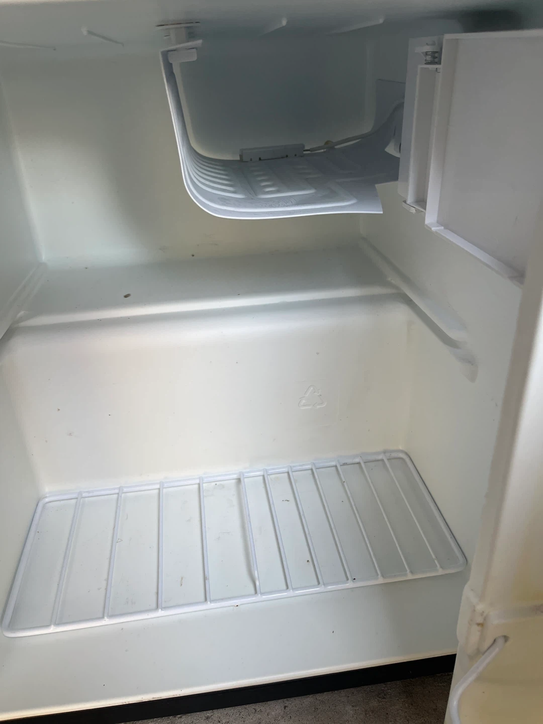 Galanz Mini Fridge - photo 2