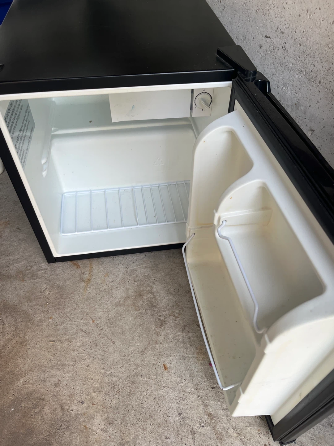 Galanz Mini Fridge