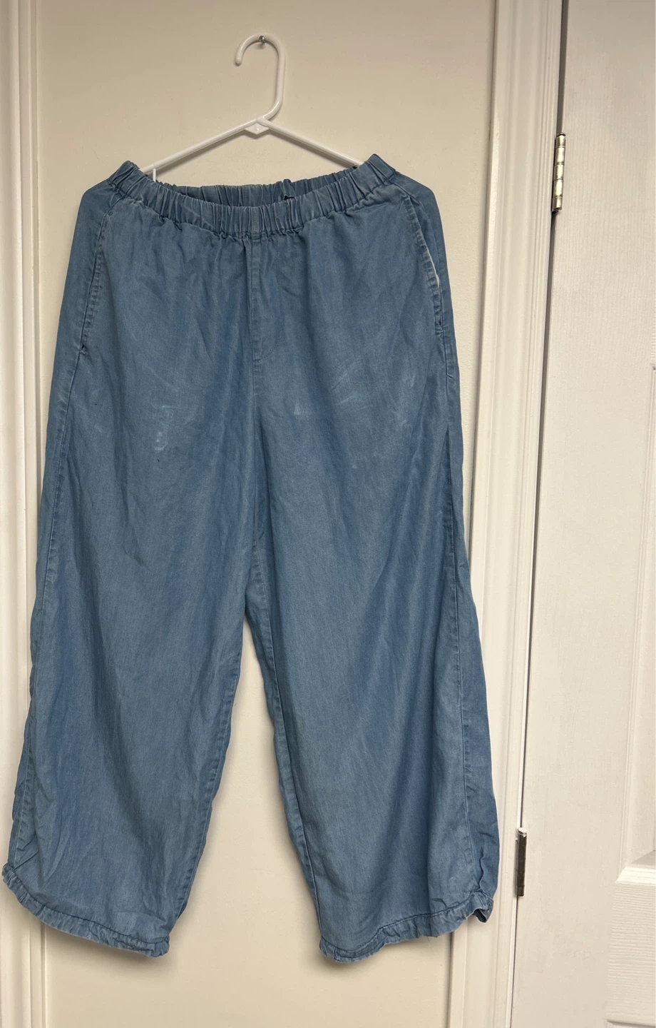 Light Wash Denim Wide Leg Cropped Pants