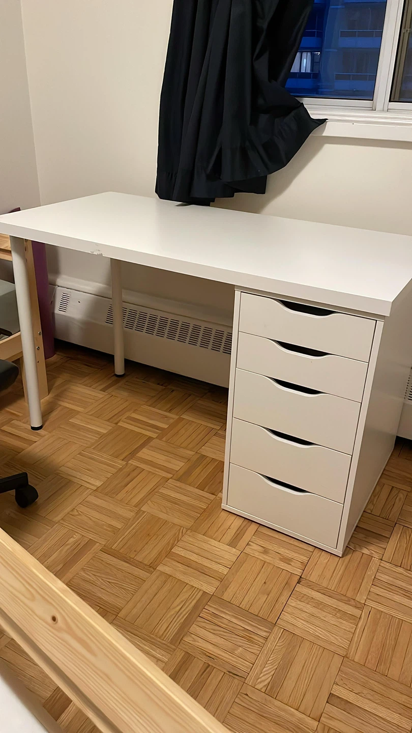 White IKEA LAGKAPTEN / ALEX  desk with drawers