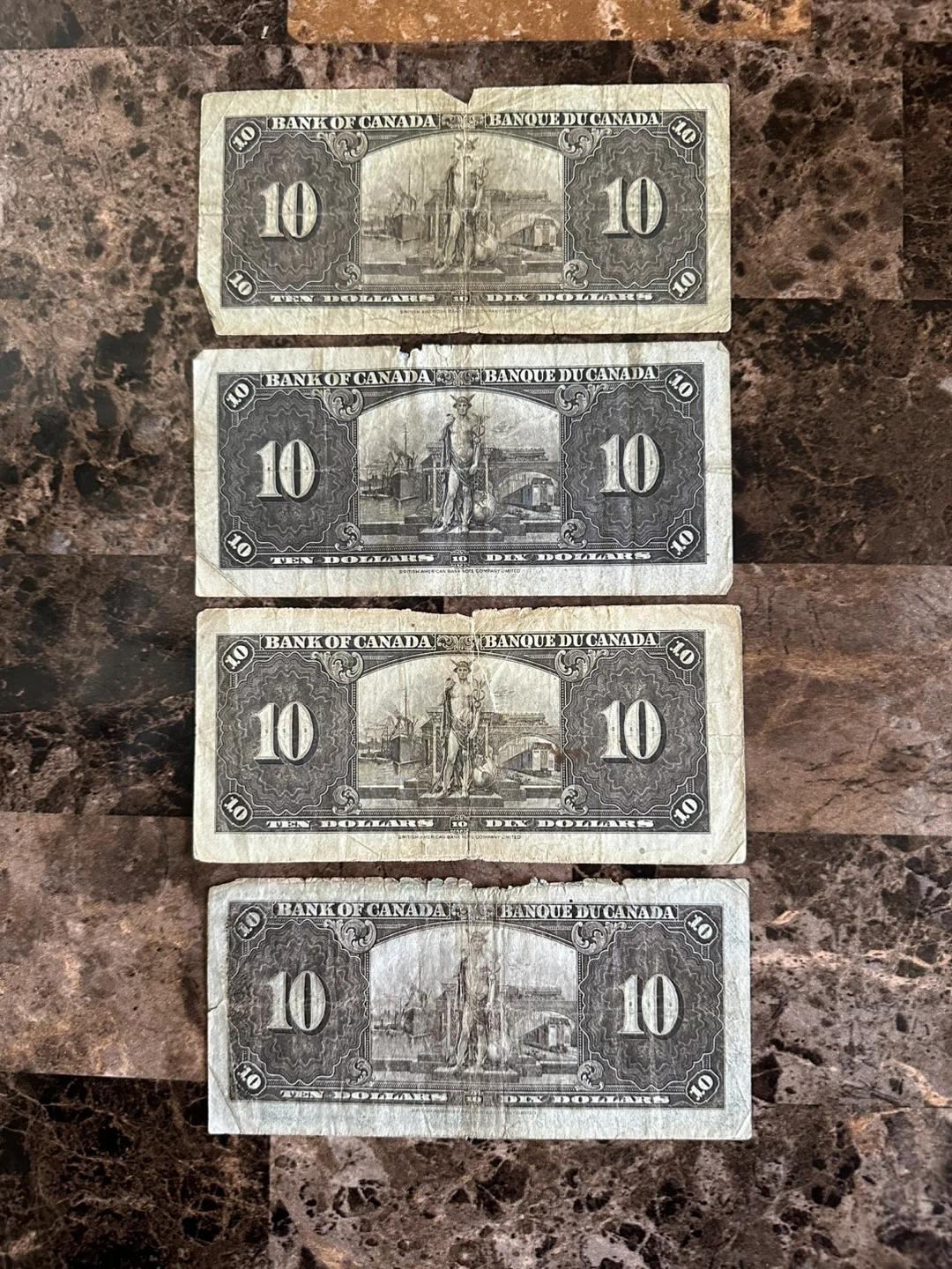 4 x 10 Dollar Bank of Canada Banknotes - photo 2