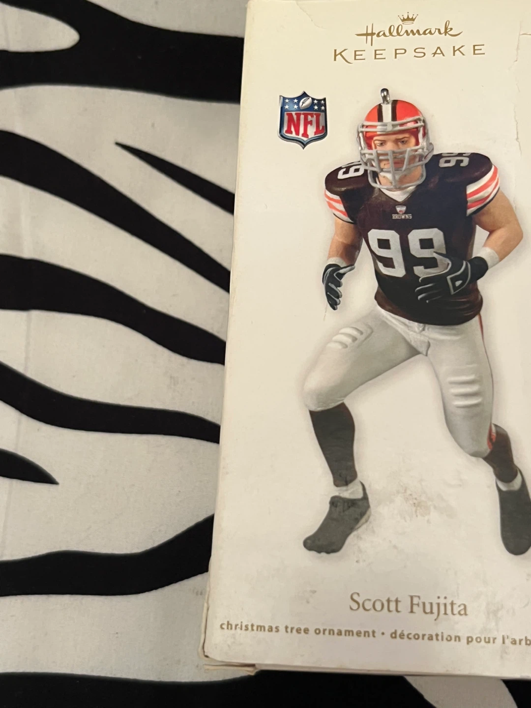 Hallmark Ornament Scott Fujita NFL Football Cleveland Browns 🏈 - photo 3