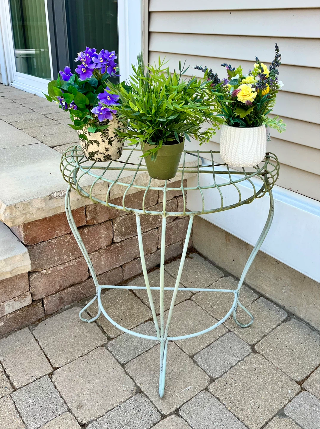 FLOWER /PLANT STAND