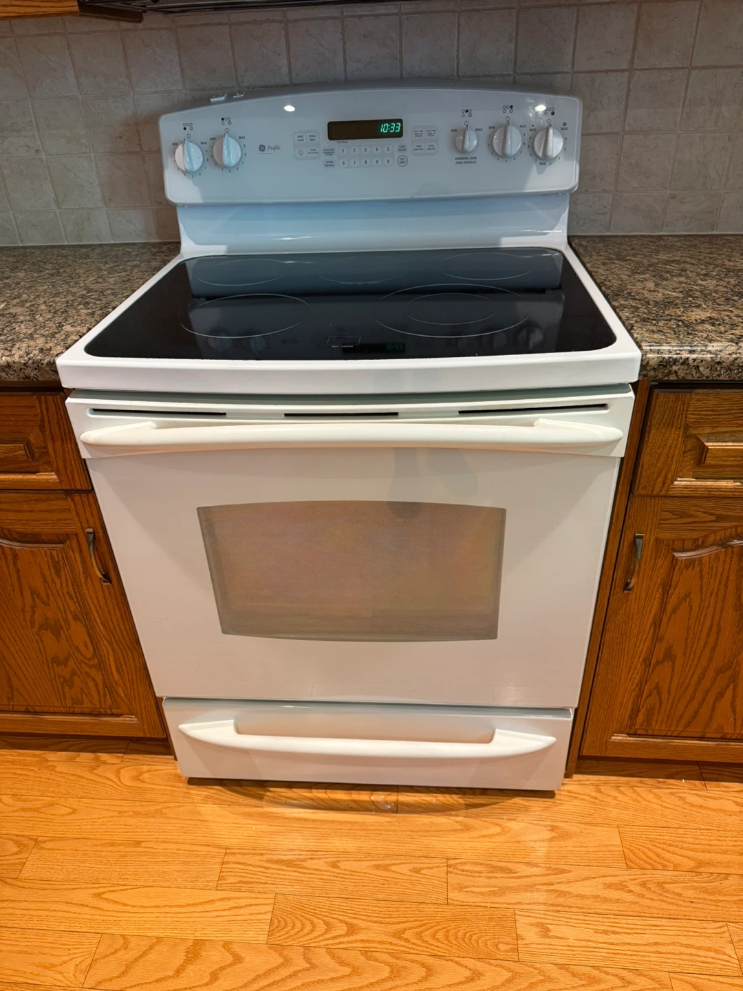 White GE Profile Electric slide in Stove - photo 2