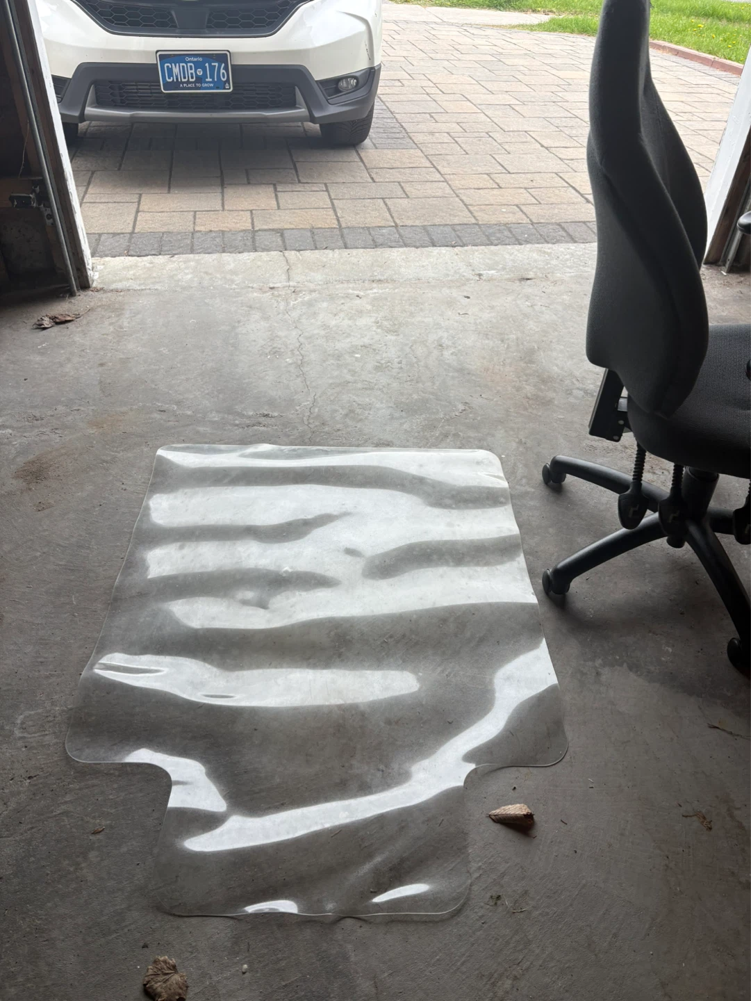 Grey Office Chair with Floor Mat - photo 3