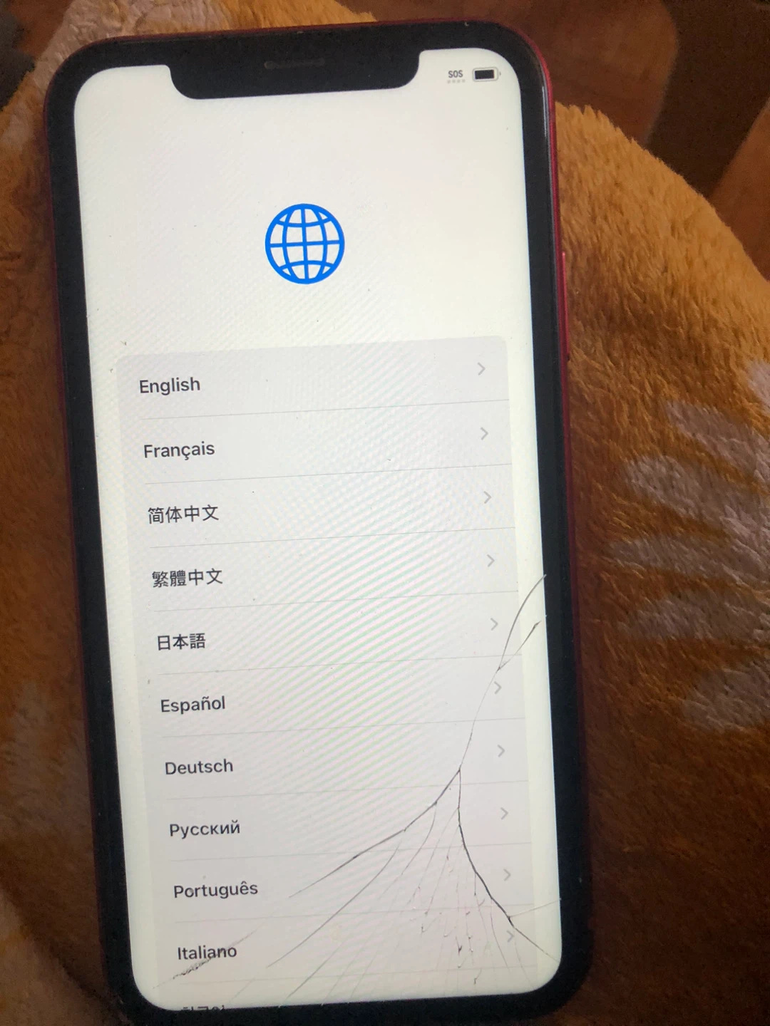 RED IPHONE XR (Cracked Screen & 81% BH)