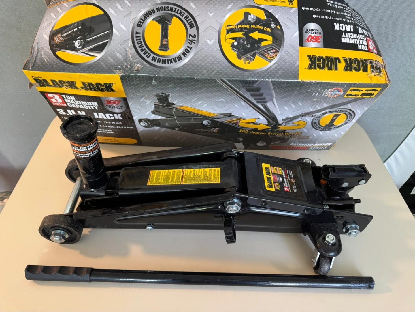 Black Jack 3 Ton Low Profile Floor Jack - photo 4