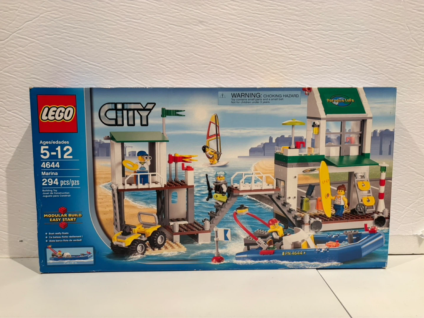 BRAND NEW LEGO City 4644 Marina Building Set