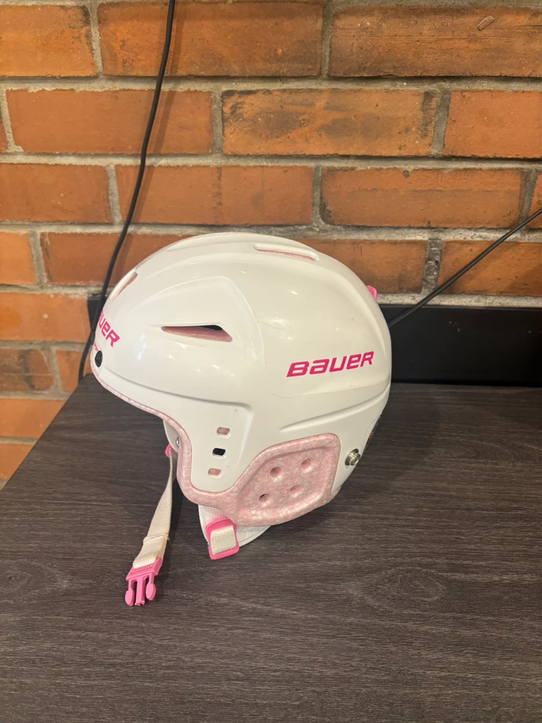 Bauer Lil' Sport Hockey Helmet Youth White/Pink