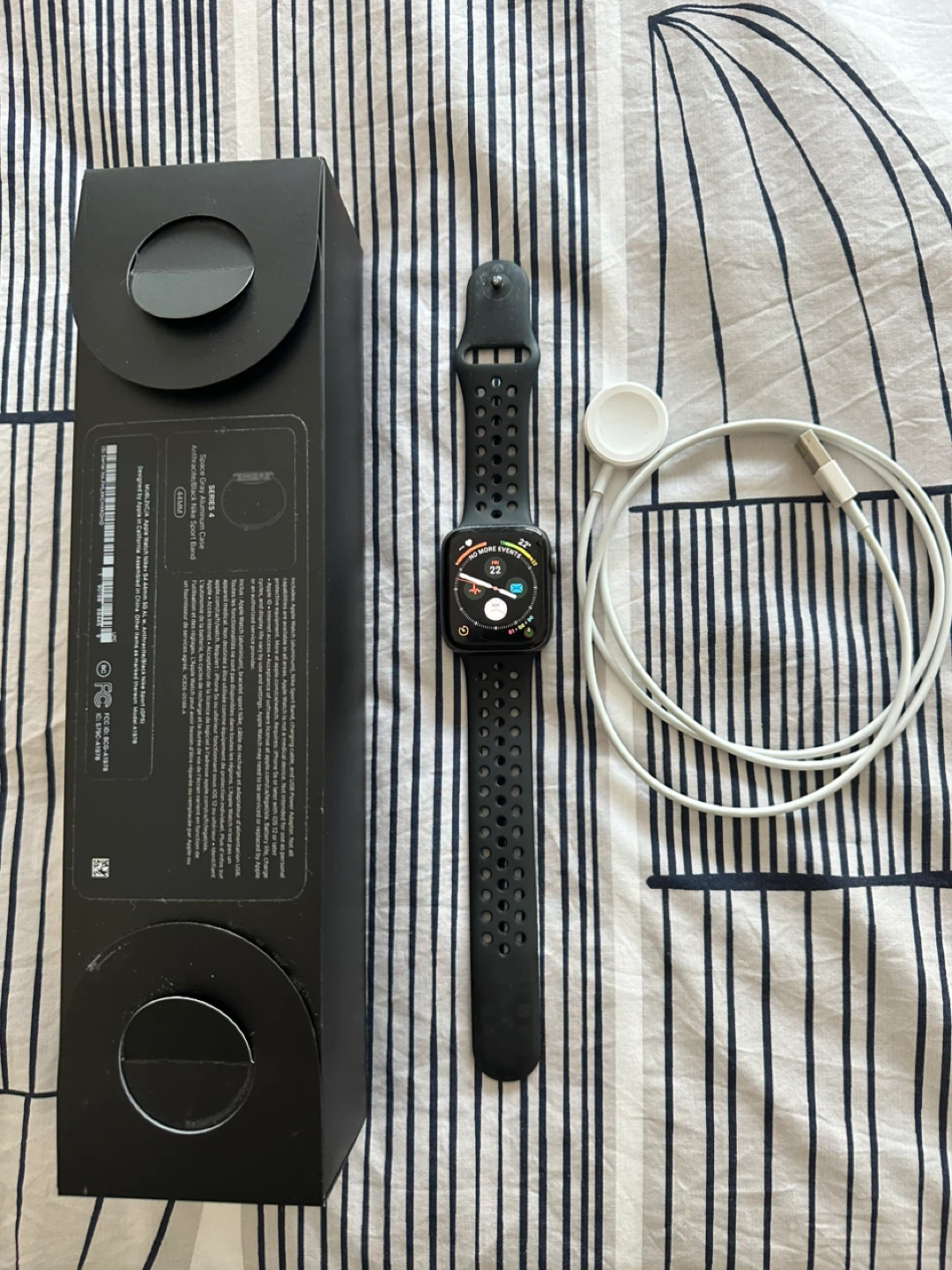 Apple Watch Series 4 Nike+ 44mm Space Gray Aluminum