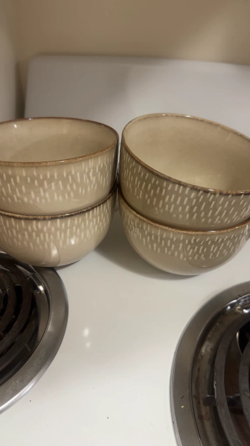 Dishes set