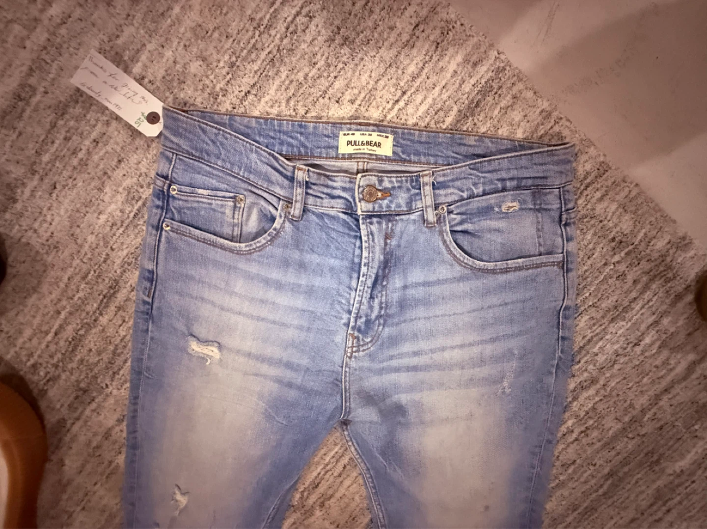 Pull & Bear Light Wash Ripped Jeans Size 32