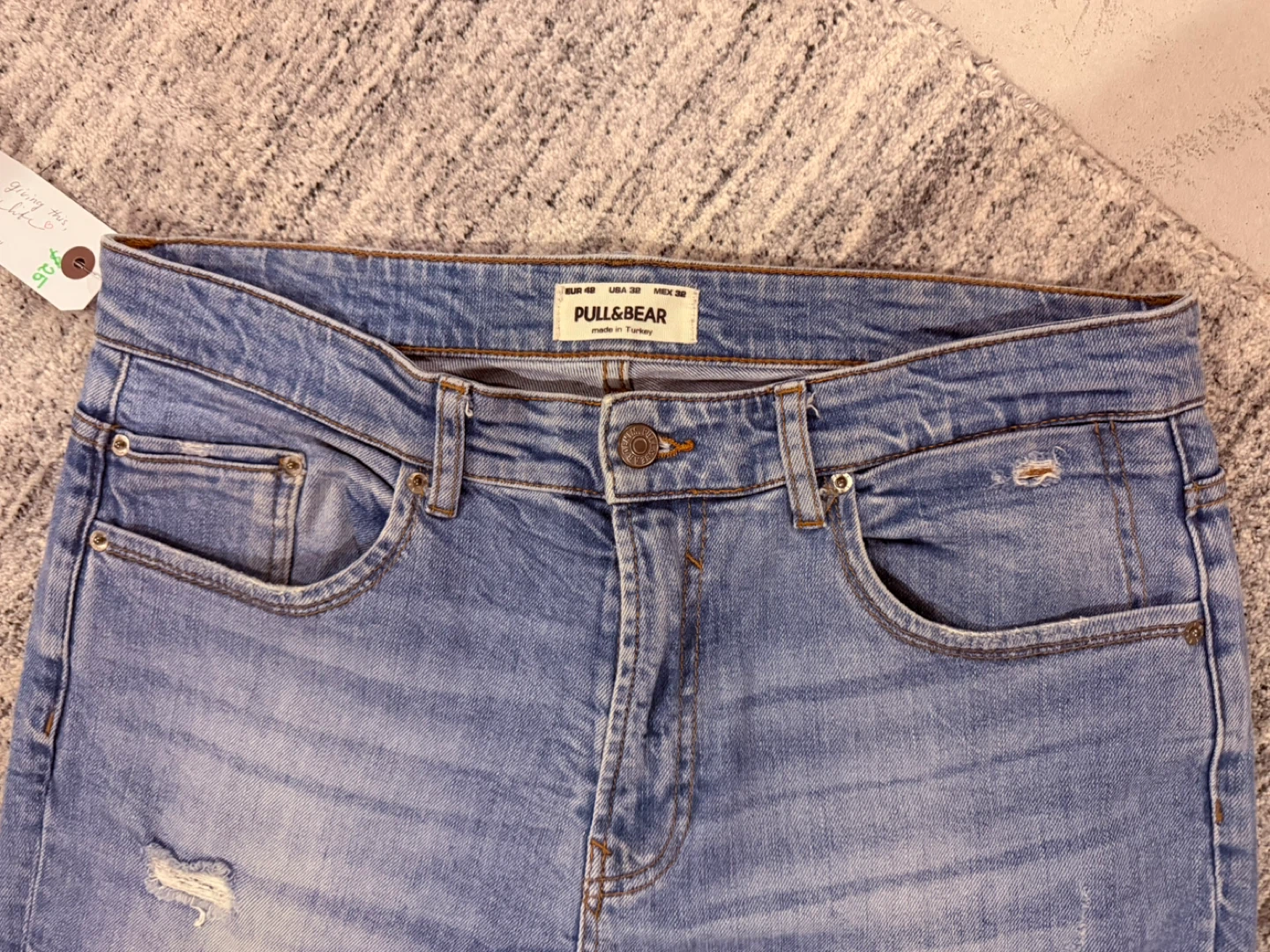 Pull & Bear Light Wash Ripped Jeans Size 32 - photo 2