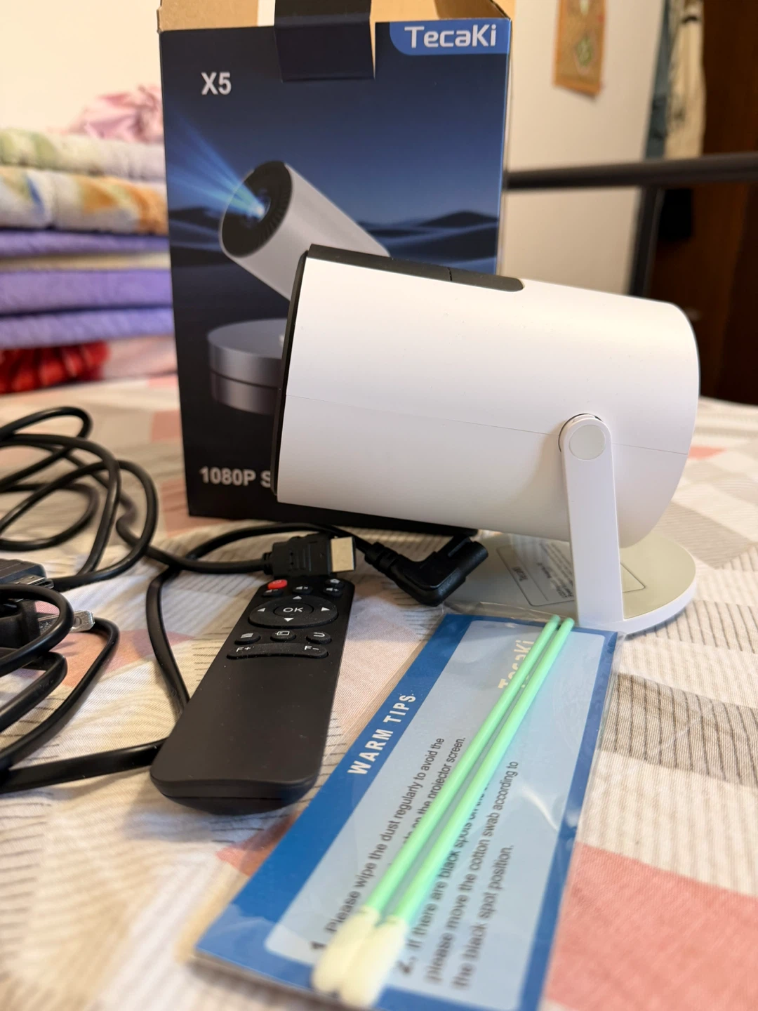 Tecaki X5 1080P Smart Mini Projector with Remote