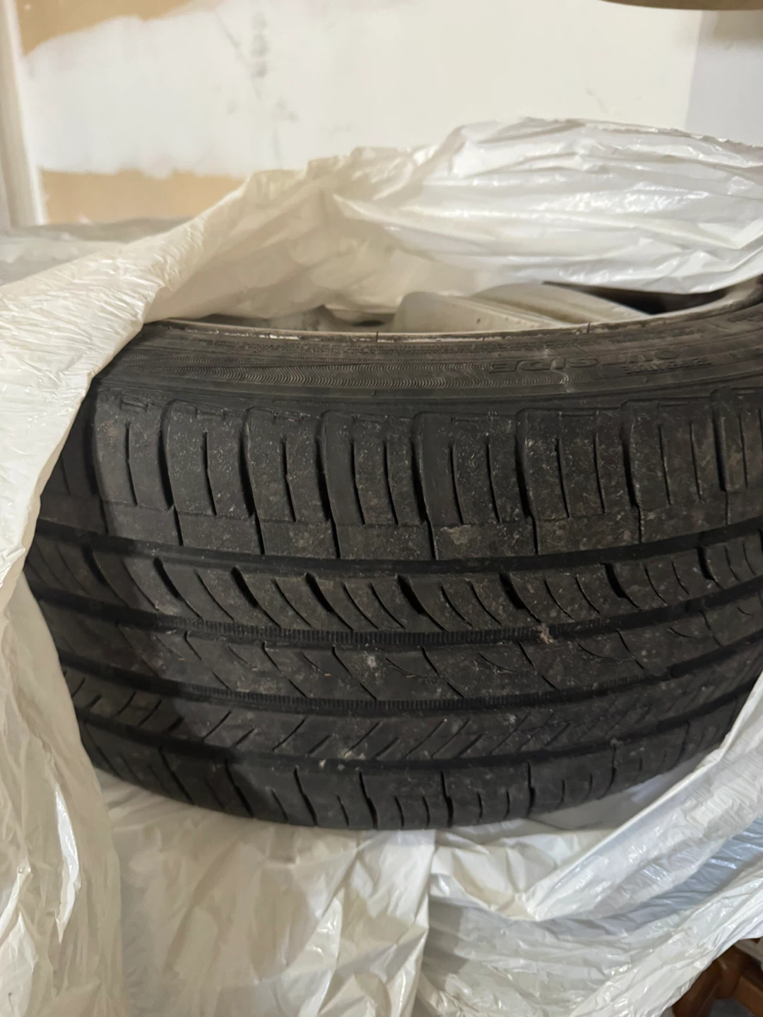 BMW tires with rim—-P245/40R19 Tires (Set of 4) - photo 2