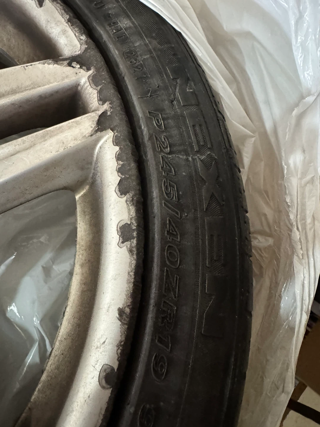 BMW tires with rim—-P245/40R19 Tires (Set of 4)