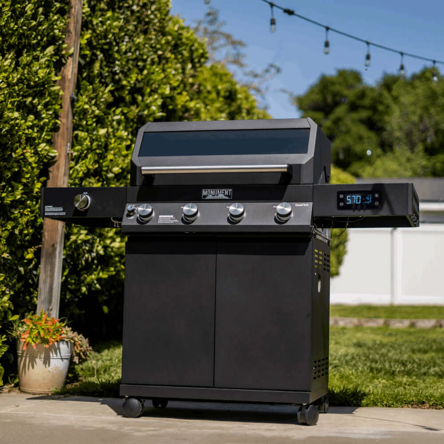 Monument Denali 425 smart grill