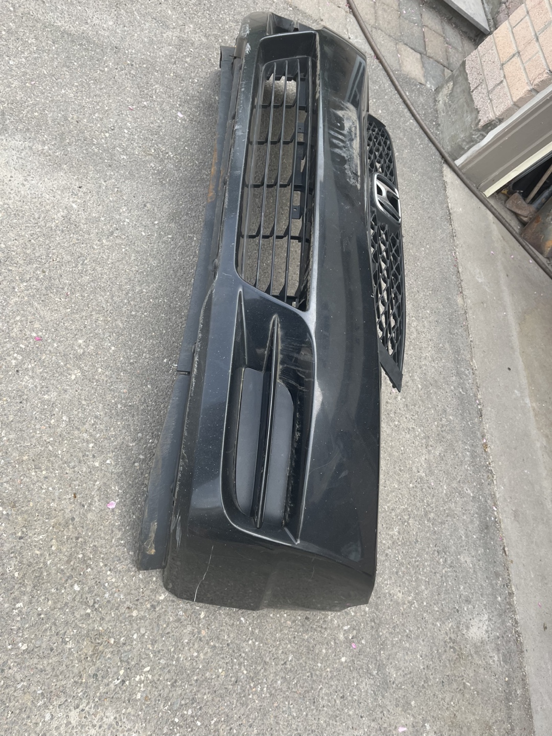 Black Honda Front Bumper Сover and Grille