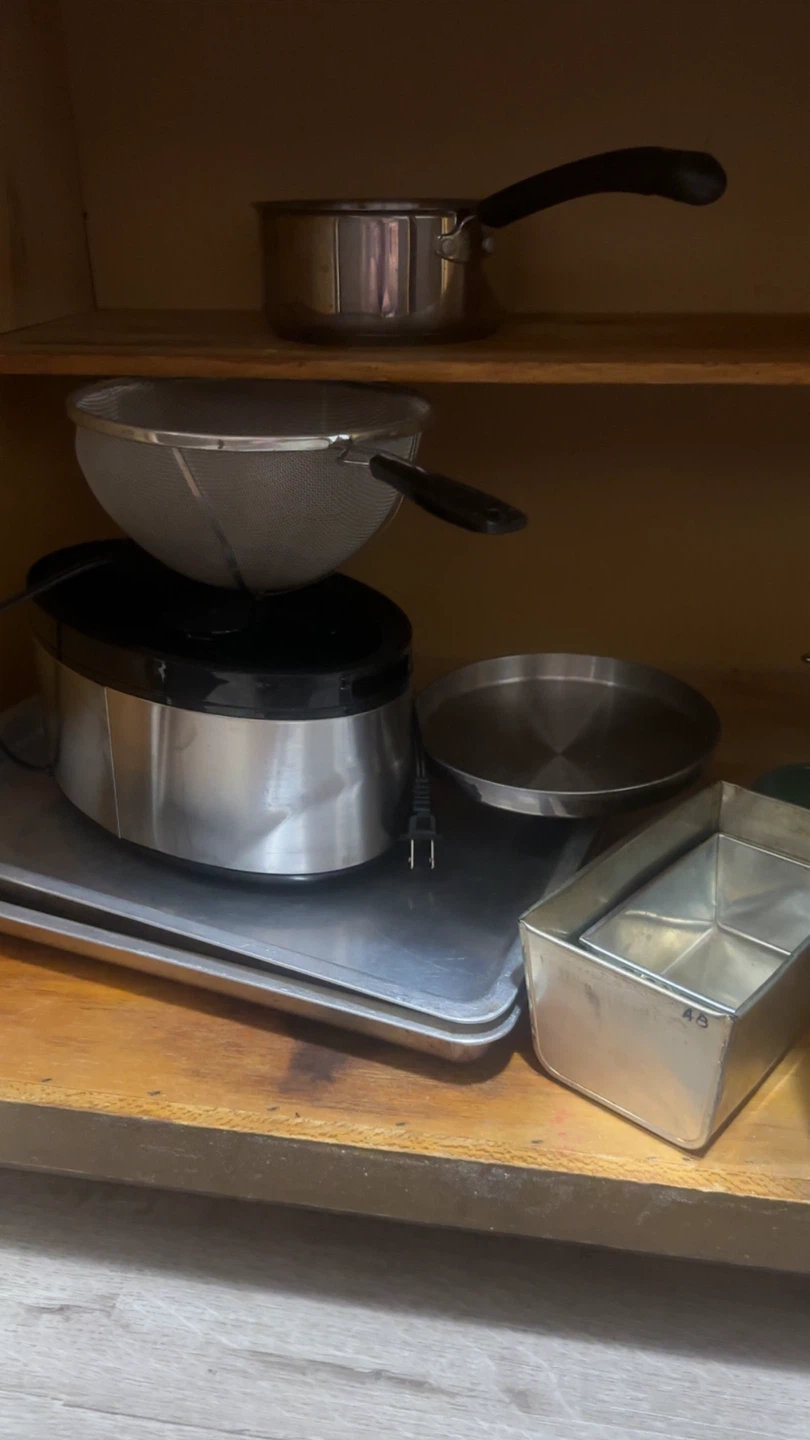 Assorted Kitchenware and Bakeware