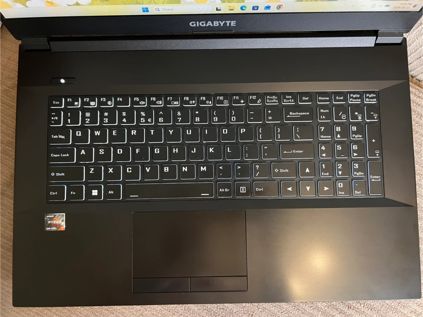 GIGABYTE 17.3" Gaming Laptop | Ryzen 7 | RTX 3060 | FAST SALE - photo 2