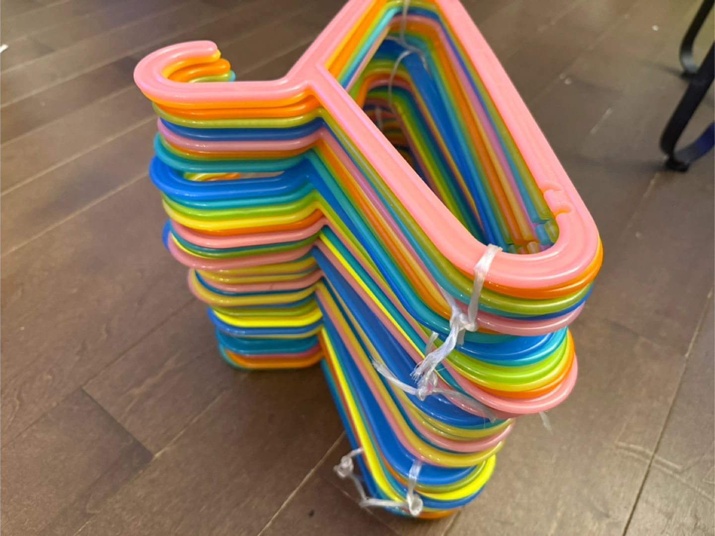 Set of 12 Rainbow Plastic Hangers - photo 2