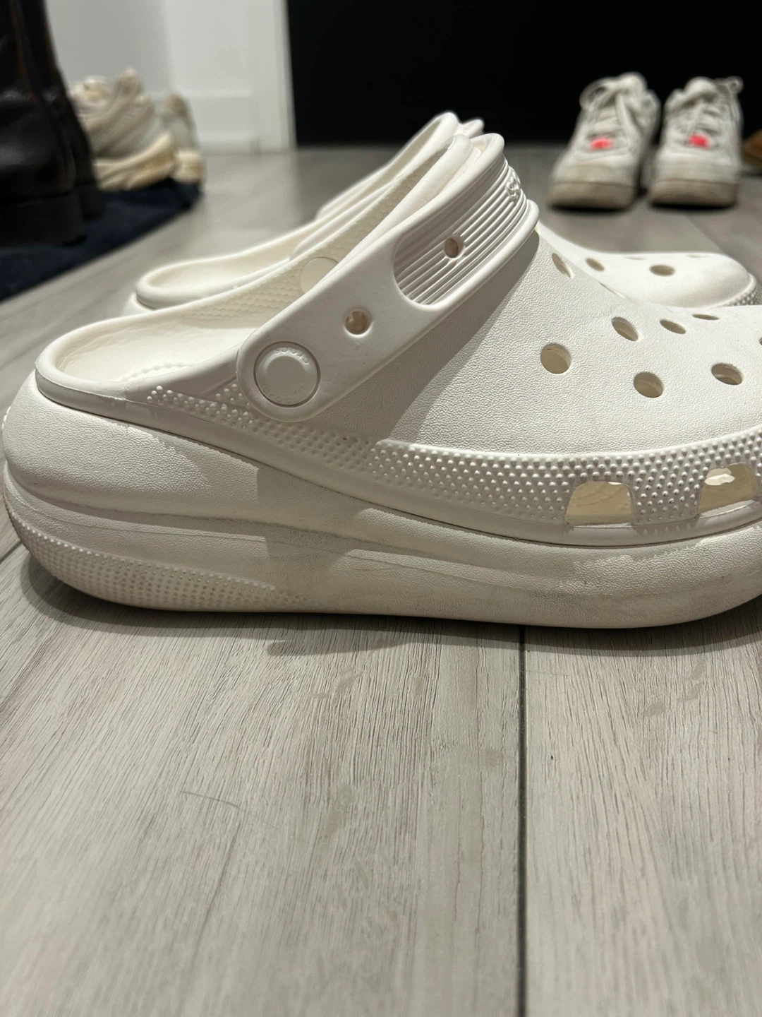 Platform White Crocs - Size women 7 - photo 3